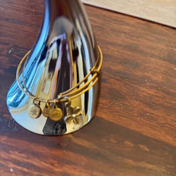 Alex and Ani Stackable Charm Bracelet Preowned Four Leaf Clover - Picture 3 of 4